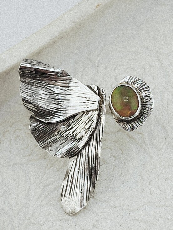 DREAMY JWLS Jewelry - OPAL GEMSTONE BUTTERFLIE RING ADJUSTABLE SIZE FROM 7/9.5